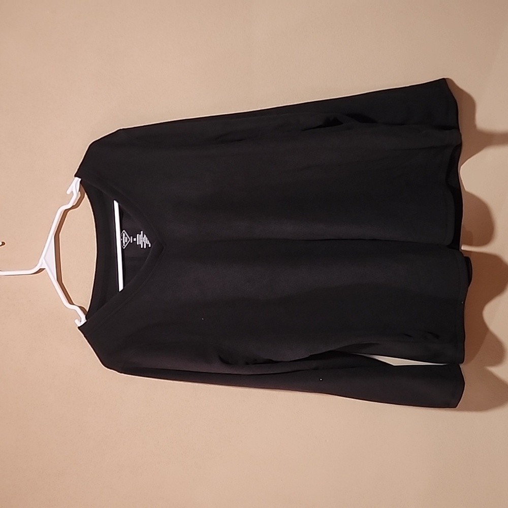 St John Bay Vneck long sleeve fleece shirt